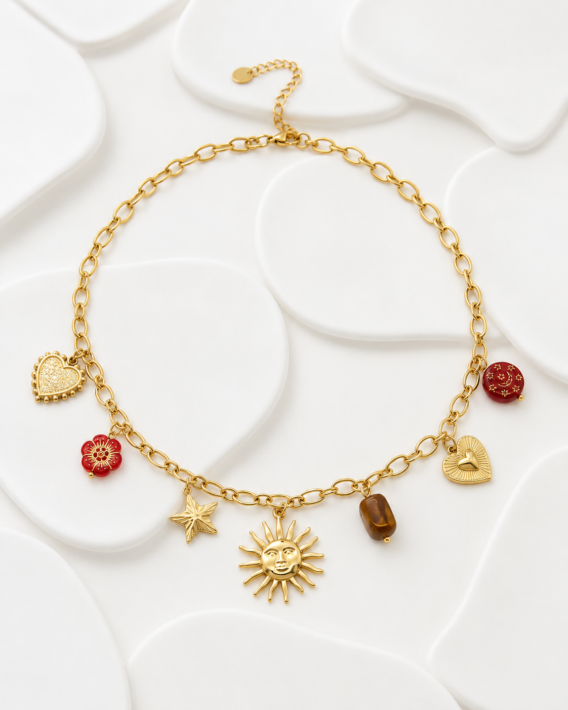 Collier Soléna doré avec charms solaires – Wild Bloom