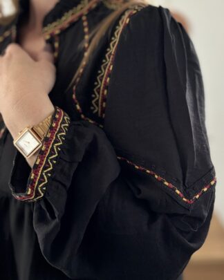 Robe Alma bohème fluide et brodée – Wild Bloom