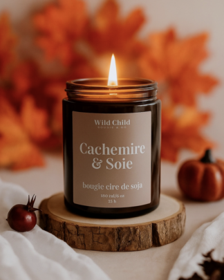 Bougie parfumée Cachemire & Soie en cire de soja dans un pot en verre, ambiance cocooning