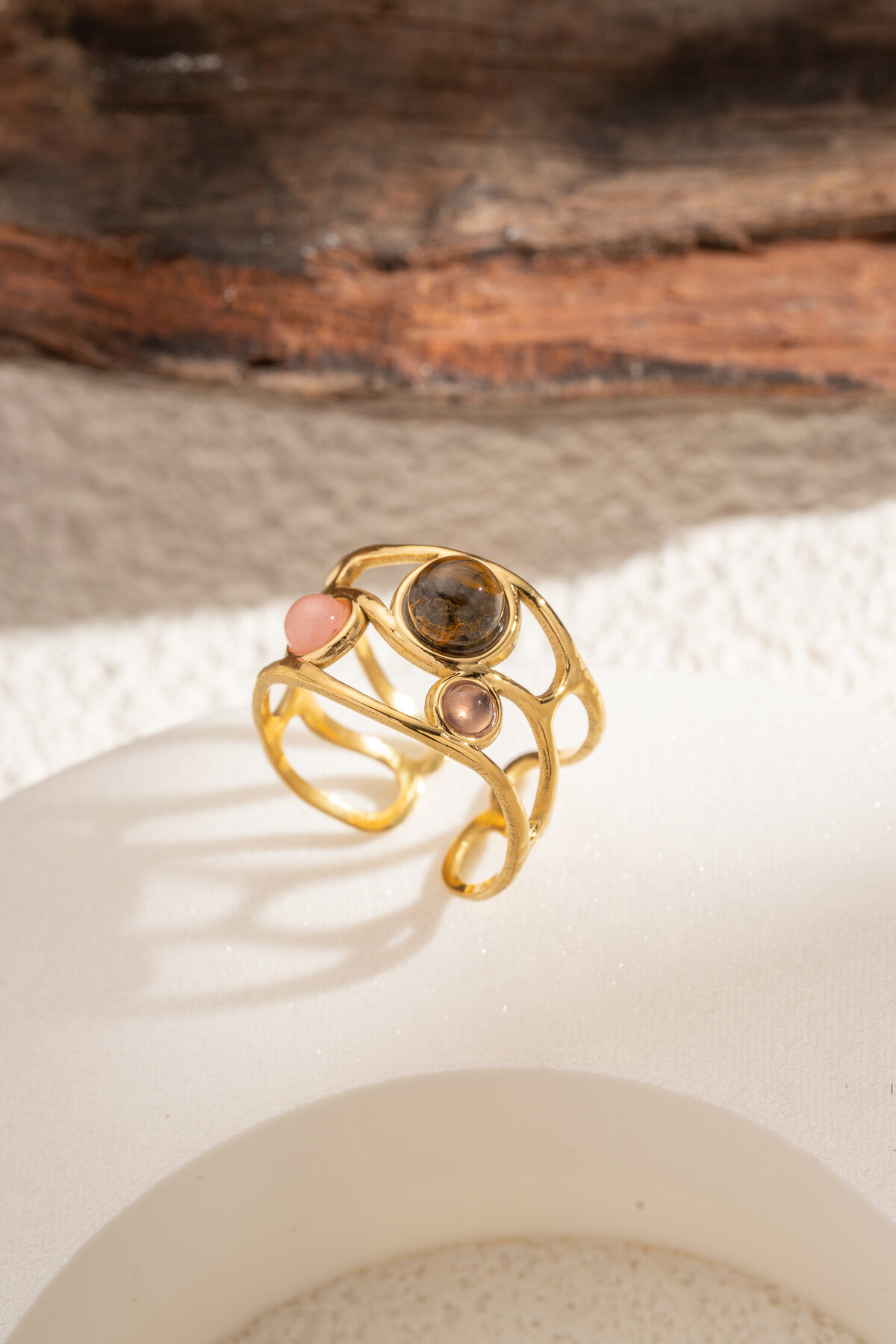 Bague ajustable dorée en acier inoxydable avec pierres naturelles œil de tigre, améthyste et quartz rose