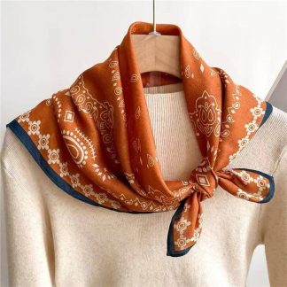 Foulard carré bohème terracotta 70x70 cm en viscose à motifs vintage