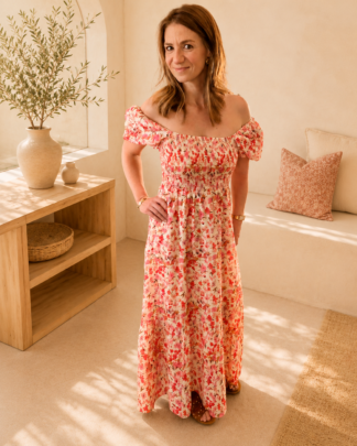 Robe longue Violette fleurie romantique rose avec encolure bardot