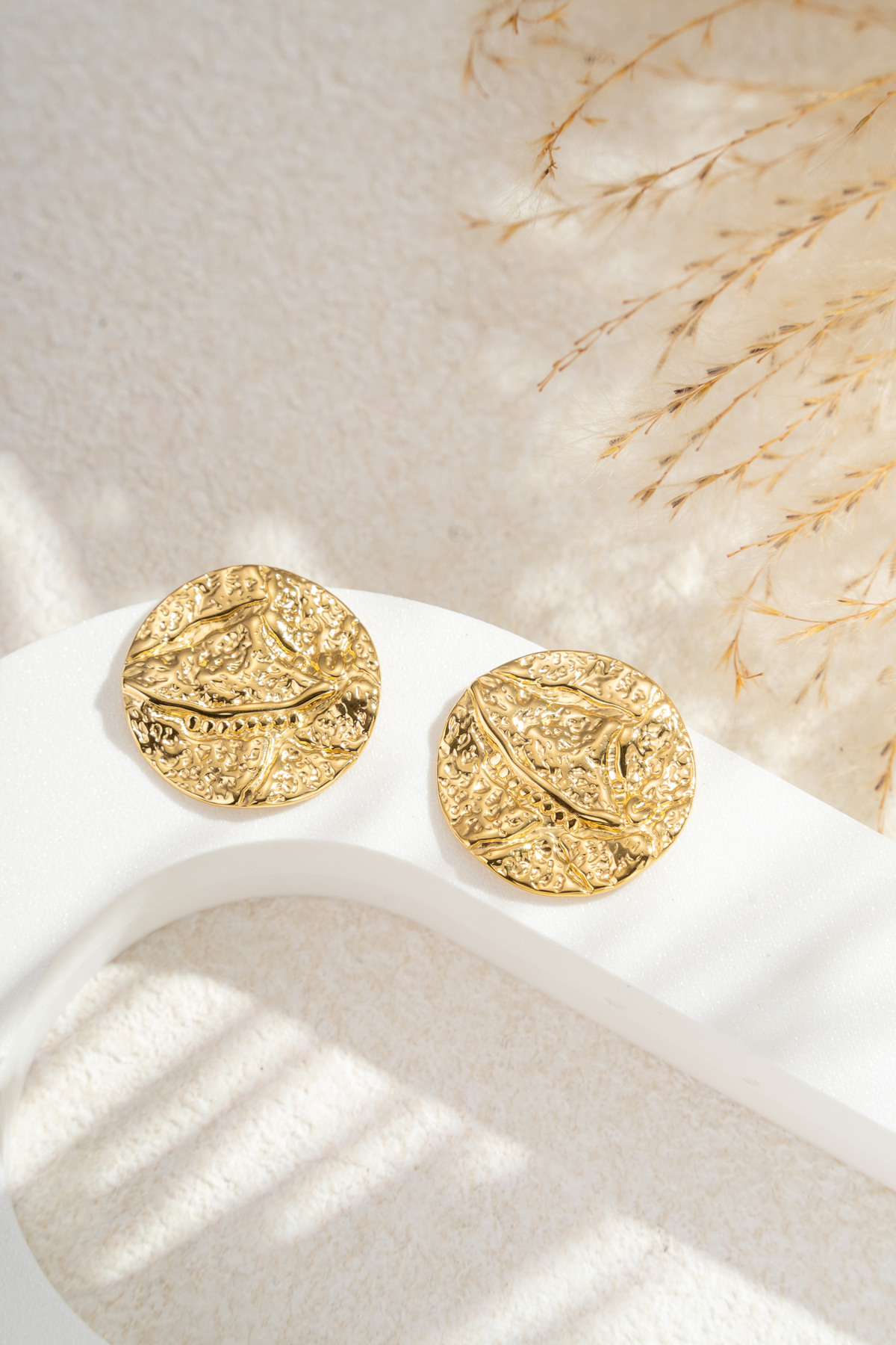 Boucles d’oreilles dorées Auréane texturées bohème chic Wild Bloom
